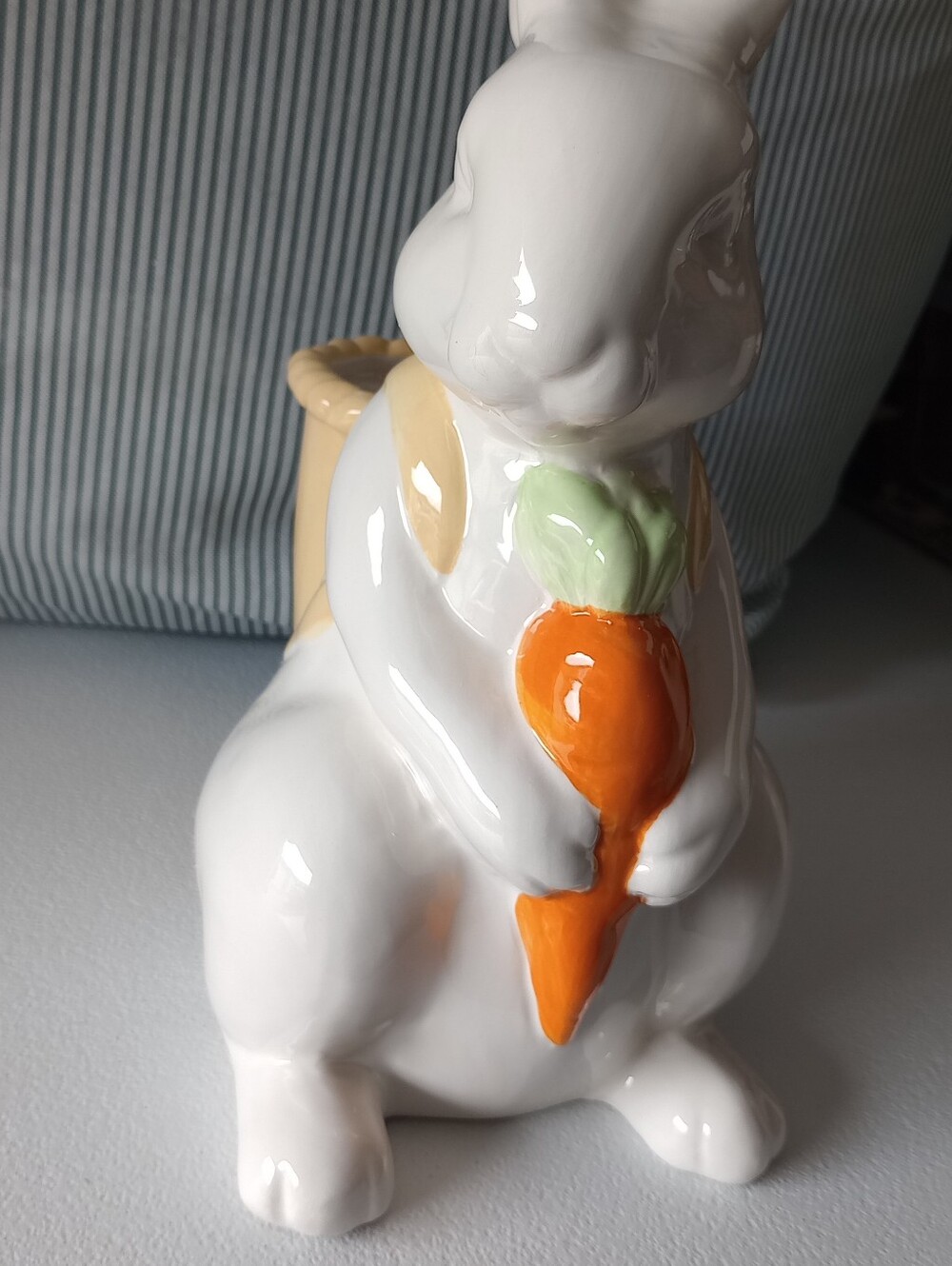 Rae Dunn White Ceramic "Hippity Hop" Rabbit Bunny Basket Spring Planter Figurine - Picture 11 of 13